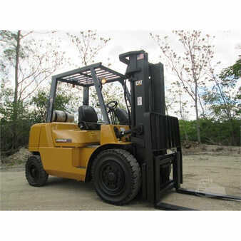 Propane Forklifts 2007  CAT Lift Trucks  (2)