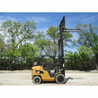 Propane Forklifts 2012  CAT Lift Trucks  (8)