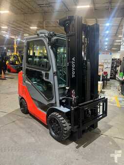 Carretilla elevadora GLP 2021  Toyota  (4)