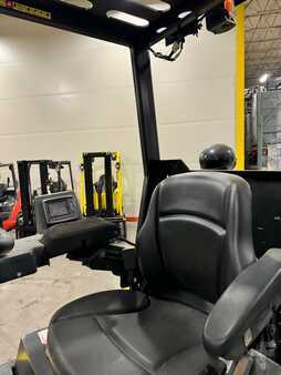 Propane Forklifts 2013  HOIST  (6)