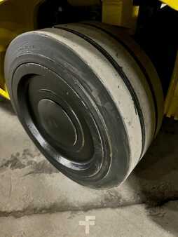 Propane Forklifts 2013  HOIST  (8)