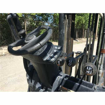 Diesel Forklifts 2006  Yale  (8)