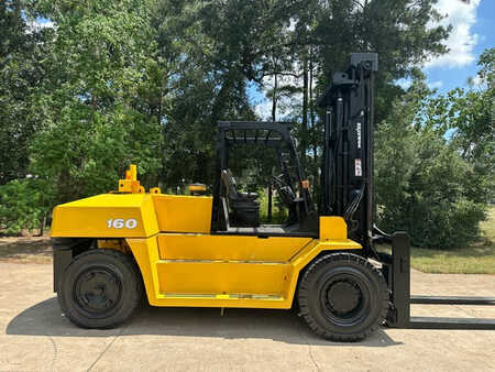 Montacargas diésel 2018  Komatsu fd160e-8 (4)