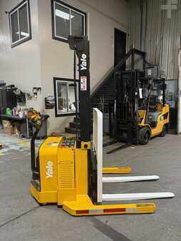 4-Wheel Electric 2015  Yale msw040sfn24tv087 (5)