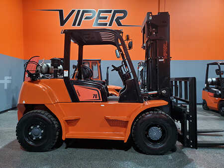 Carretilla elevadora GLP 2025  Viper fy70 (1)
