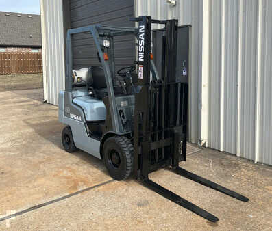 Propane Forklifts 2009  Nissan  (7)