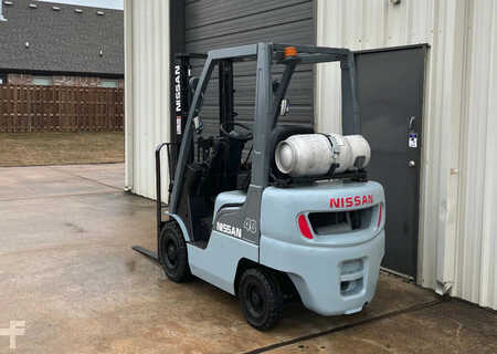 Propane Forklifts 2007  Nissan  (4)