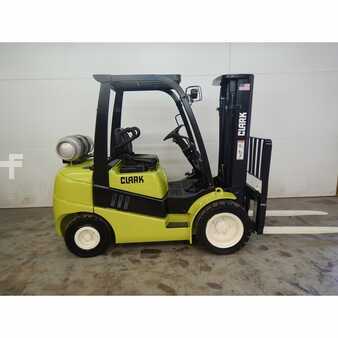 Propane Forklifts 2011  Clark  (1)