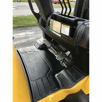 Propane Forklifts 2011  Hyster h60ft (12)
