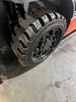 Carretilla elevadora GLP 2022  Toyota 8fgcu30 (12)