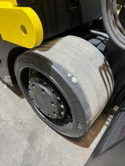 Propane Forklifts 2005  HOIST fks15 (16)