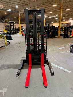 Montacargas Eléctrico (4 ruedas) 2015  Raymond rss40 (2)