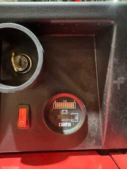 Montacargas Eléctrico (4 ruedas) 2008  Raymond rss40 (9)