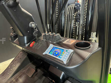 4-Wheel Electric 2025  Viper fb30 (25)