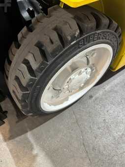 Eléctrica de 4 ruedas 2020  Yale erc050vg (12)