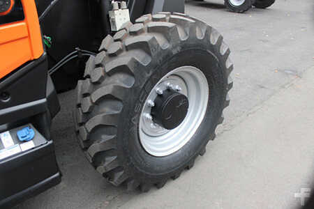 Manipulador fijo 2021  JLG 1255 (17)