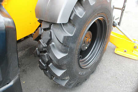 Manipulador fijo 2024  JCB 510-56 (14)