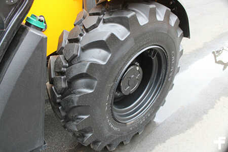 Manipulador fijo 2024  JCB 510-56 (15)