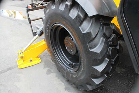 Manipulador fijo 2024  JCB 510-56 (16)