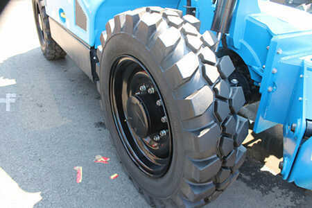 Manipulador fijo 2025  Genie gth1056 (17)