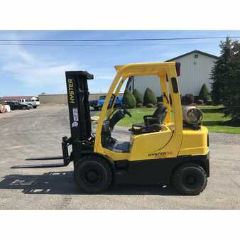 Propane Forklifts 2012  Hyster h50ft (1)