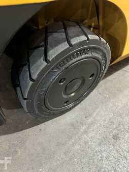 Propane Forklifts 2014  CAT Lift Trucks c6000 (13)