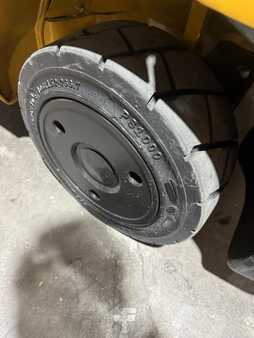 Propane Forklifts 2014  CAT Lift Trucks c6000 (14)