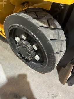 Propane Forklifts 2014  CAT Lift Trucks c6000 (15)