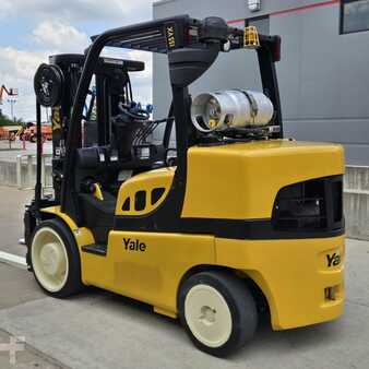 Propane Forklifts 2020  Yale glc155vx (5)