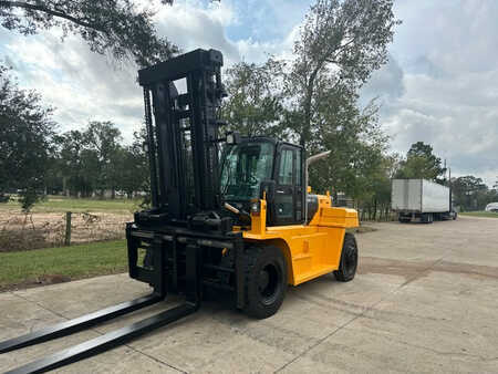 Montacargas diésel 2015  Hyundai 160d-7a (5)