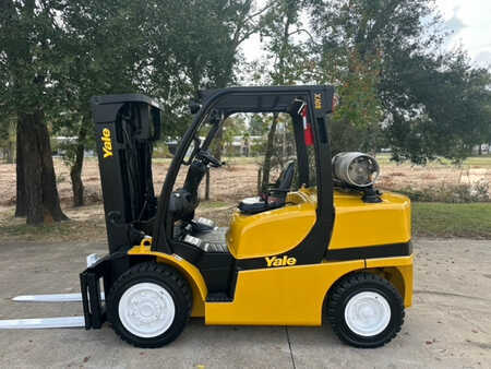 Propane Forklifts 2019  Yale glp080vx (1)