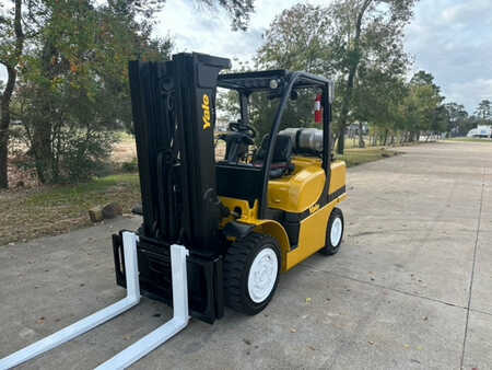 Propane Forklifts 2019  Yale glp080vx (2)