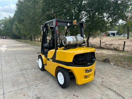 Propane Forklifts 2019  Yale glp080vx (3)