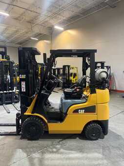 Propane Forklifts 2021  CAT Lift Trucks fgc25n (1)