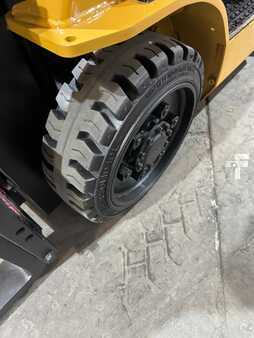 Propane Forklifts 2021  CAT Lift Trucks fgc25n (12)