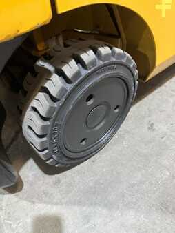 Propane Forklifts 2021  CAT Lift Trucks fgc25n (14)