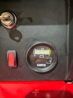 Montacargas Eléctrico (4 ruedas) 2016  Raymond rss40 (8)