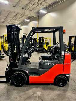 Propane Forklifts 2021  Toyota  (1)