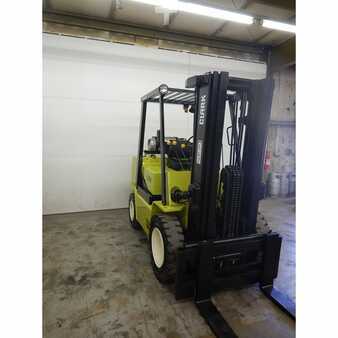 Propane Forklifts 1996  Clark gpx40e (9)
