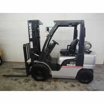 Propane Forklifts 2004  Nissan  (1)