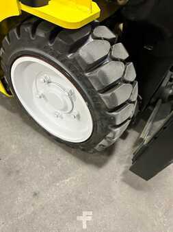 4-Wheel Electric 2021  Yale  (9)