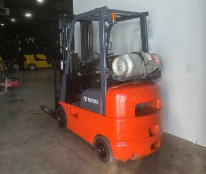 Propane Forklifts 2001  Toyota 7fgcu15 (2)