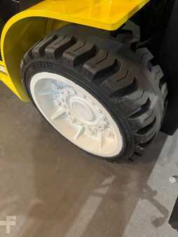 Propane Forklifts 2019  Yale glc080 (13)