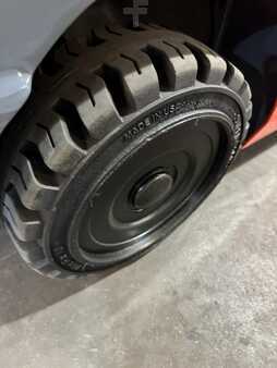 Propane Forklifts 2021  Toyota  (15)