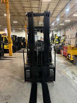 Propane Forklifts - CAT Lift Trucks 2c8000 (4)
