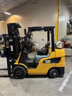 Propane Forklifts 2022  CAT Lift Trucks c6000 (1)