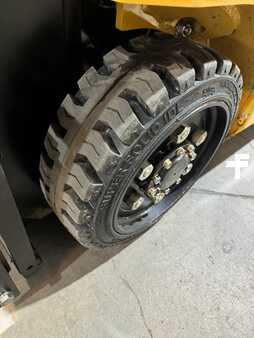 Propane Forklifts 2021  CAT Lift Trucks fgc25n (13)