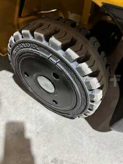 Propane Forklifts 2021  CAT Lift Trucks fgc25n (14)