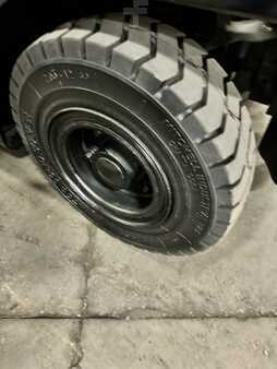 Propane Forklifts 2018  Hyster h80ft (8)