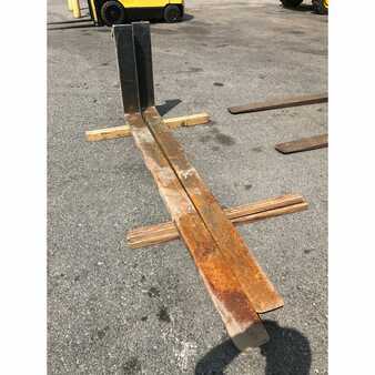 Rough Terrain Forklifts 2004  Sellick  (3)